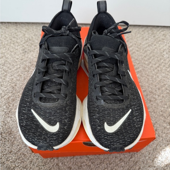 Nike Black Running Shoes - Invincible Run 3 - Picture 2 of 6